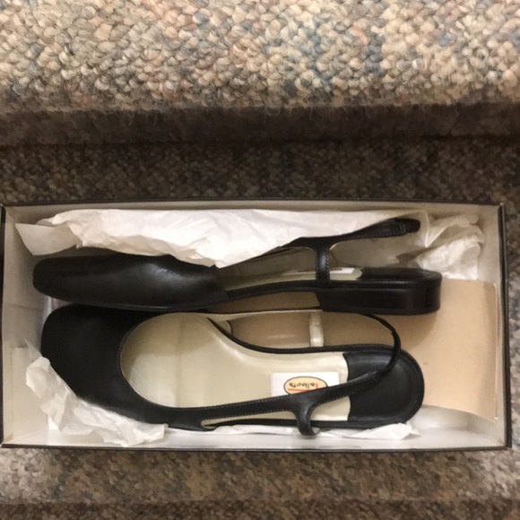 Talbots black sling back shoe 7.5 new - Picture 5 of 6